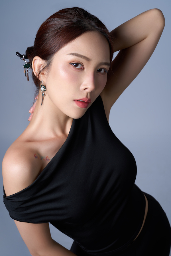 HOLO+FACE｜No.1 photography brand in Taiwan｜Classic Portrait